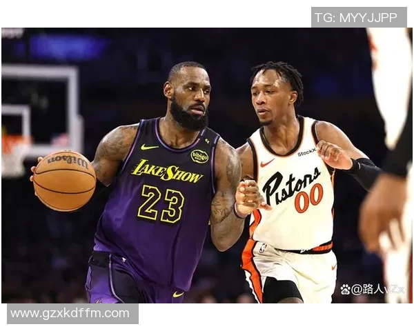 湖人队与火箭队今日激战回顾及精彩瞬间分析